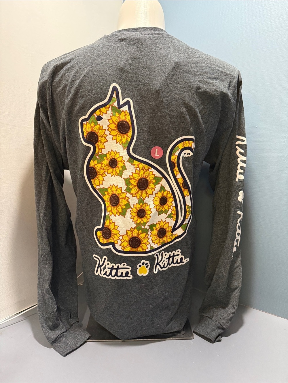Sunflower Cat Graphic Long-Sleeve Tee - Charcoal